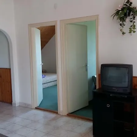 Διαμέρισμα Haus Willi Balatongyörök